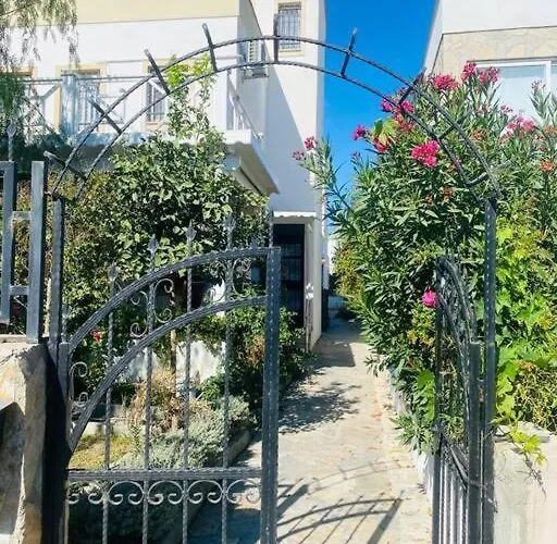 Apartment Rahat Ev *