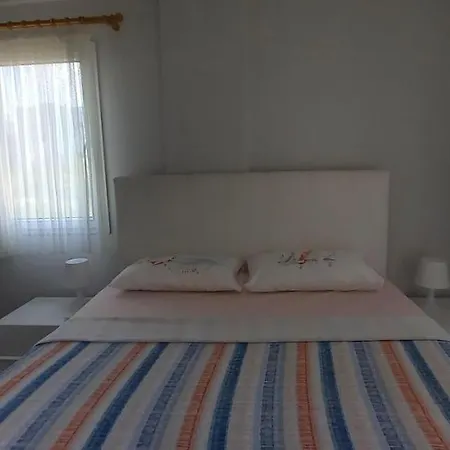 Apartment Rahat Ev *